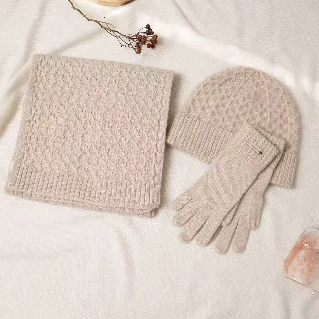 Cashmere Scarf And Gloves